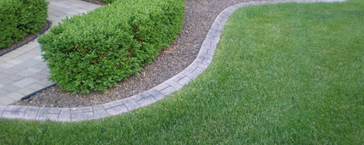 decorative concrete curbing