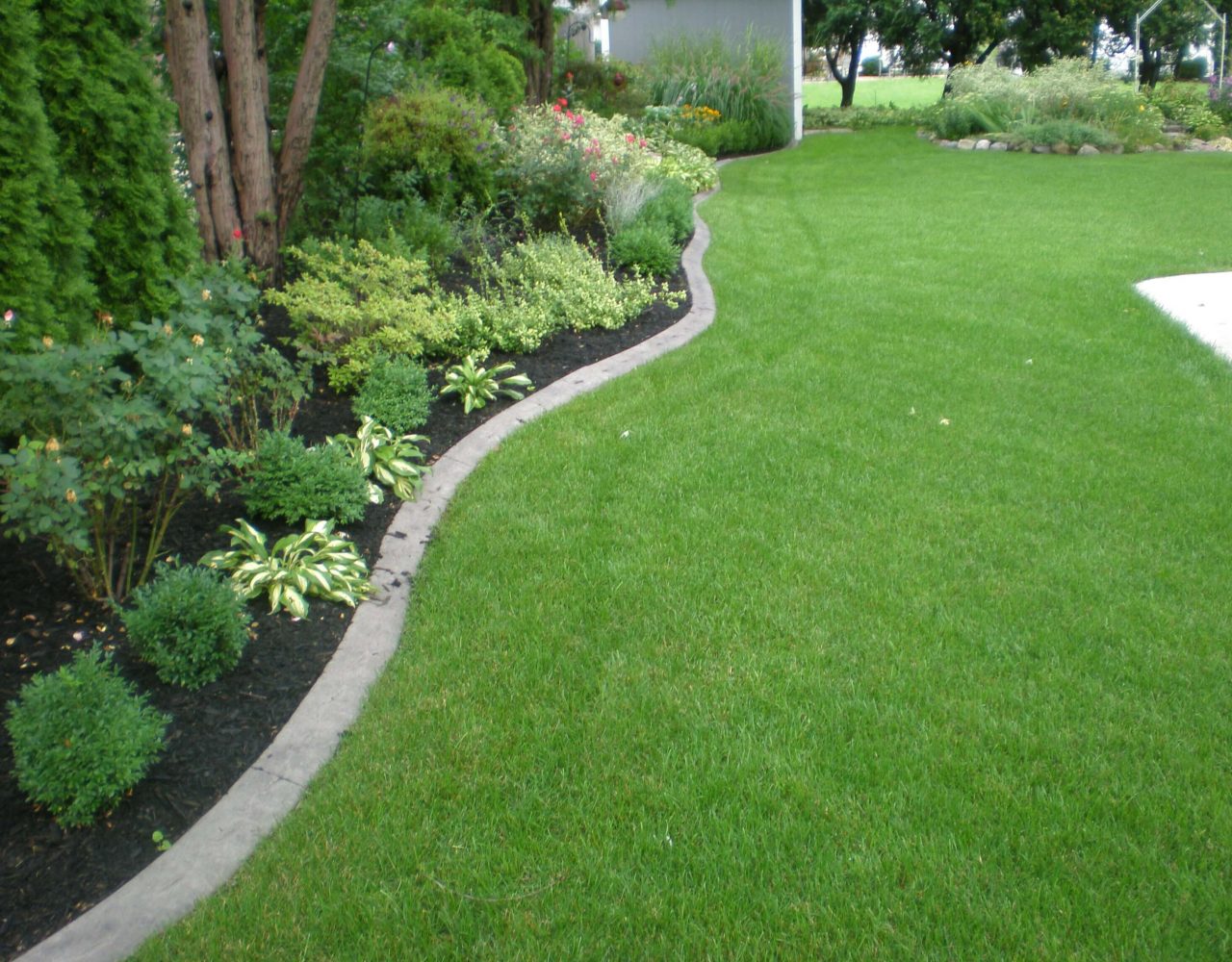 Landscape Curbing - 545 Lawn Care Inc.